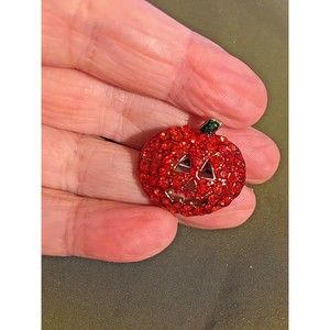 VTG NWT HALLOWEEN BROOCH RHINESTONES SILVER TONE CARVED JACK O LANTERN PUMPKIN m